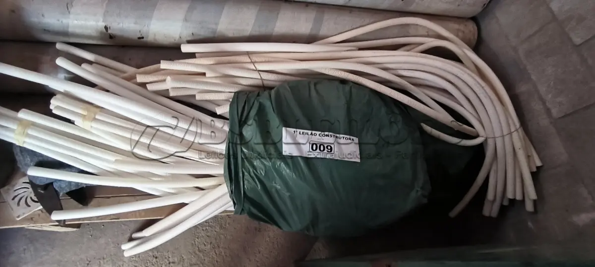 LOTE 009 - 01 LOTE COM BAQUETES PAR TUBULAÇÃO DE AR-CONDICIONADO (NO ESTADO, NÃO SABEMOS SE FUNCIONA. LEILÃO NÃO TEM GARANTIA E NEM DEVOLUÇÃO).