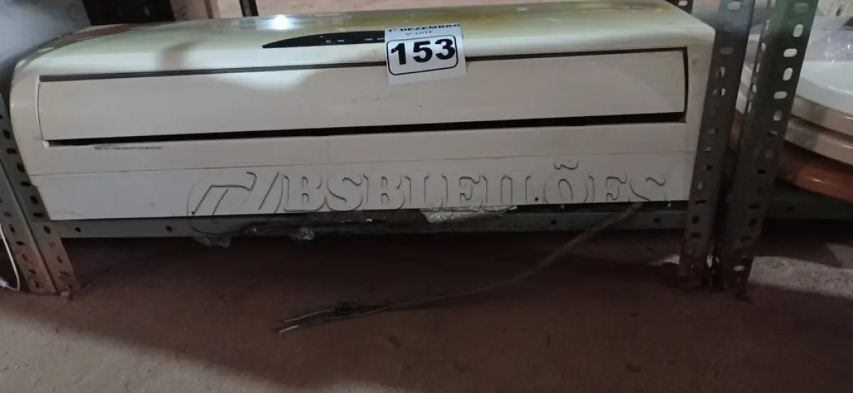 LOTE 153 - 01 EVAPORADORA MARCA KOMECO 24000BTU. (NO ESTADO) ATENÇÃO! FAZER A VISITAÇÃO ANTES DE ARREMATAR, NÃO SABEMOS SE FUNCIONA. LEILÃO NÃO TEM GARANTIA E NEM DEVOLUÇÃO, SUJEITO A POSSÍVEIS AVARIAS VISÍVEIS/OCULTAS E/OU AUSÊNCIA DE COMPONENTES.