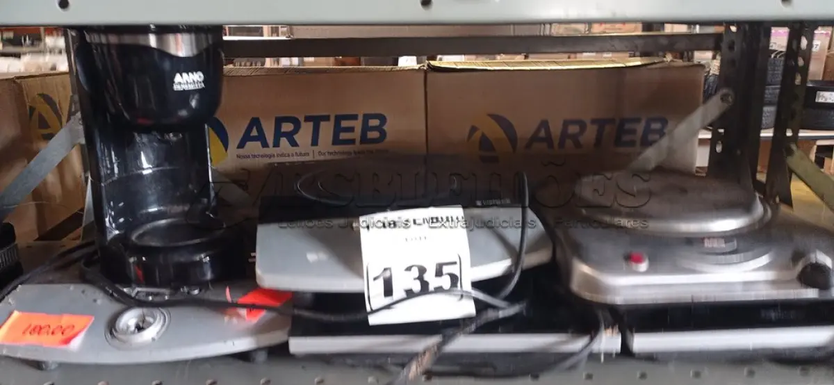 LOTE 135 - 05 FOGÕES ELÉTRICOS E 01 CAFETEIRA MARCAS E MODELOS DIVERSOS PARA RETIRADA DE PEÇAS. (NO ESTADO) ATENÇÃO! FAZER A VISITAÇÃO ANTES DE ARREMATAR, NÃO SABEMOS SE FUNCIONA. LEILÃO NÃO TEM GARANTIA E NEM DEVOLUÇÃO, SUJEITO A POSSÍVEIS AVARIAS VISÍVEIS/OCULTAS E/OU AUSÊNCIA DE COMPONENTES.
