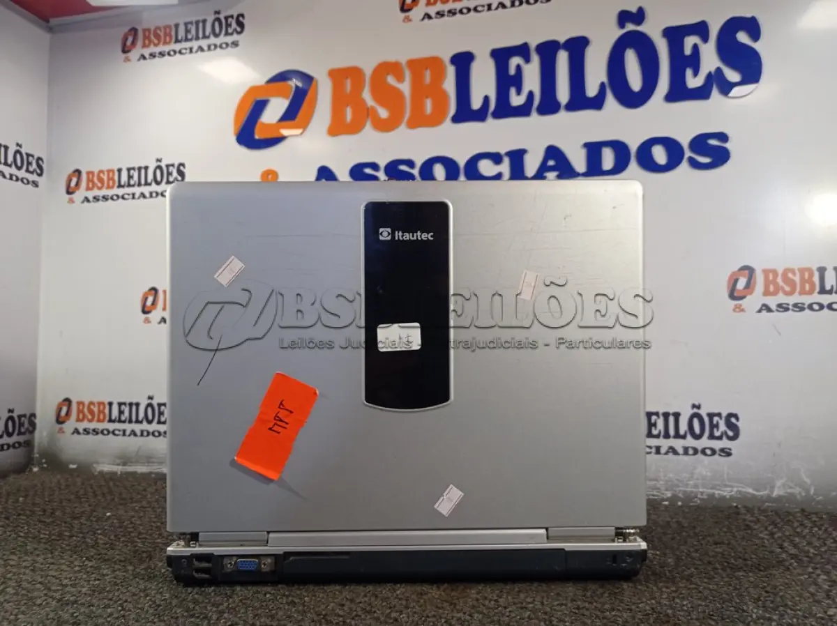 LOTE 006 - 01 NOTEBOOK MARCA ITAUTEC. (NO ESTADO) ATENÇÃO! FAZER A VISITAÇÃO ANTES DE ARREMATAR, NÃO SABEMOS SE FUNCIONA. LEILÃO NÃO TEM GARANTIA E NEM DEVOLUÇÃO, SUJEITO A POSSÍVEIS AVARIAS VISÍVEIS/OCULTAS E/OU AUSÊNCIA DE COMPONENTES.