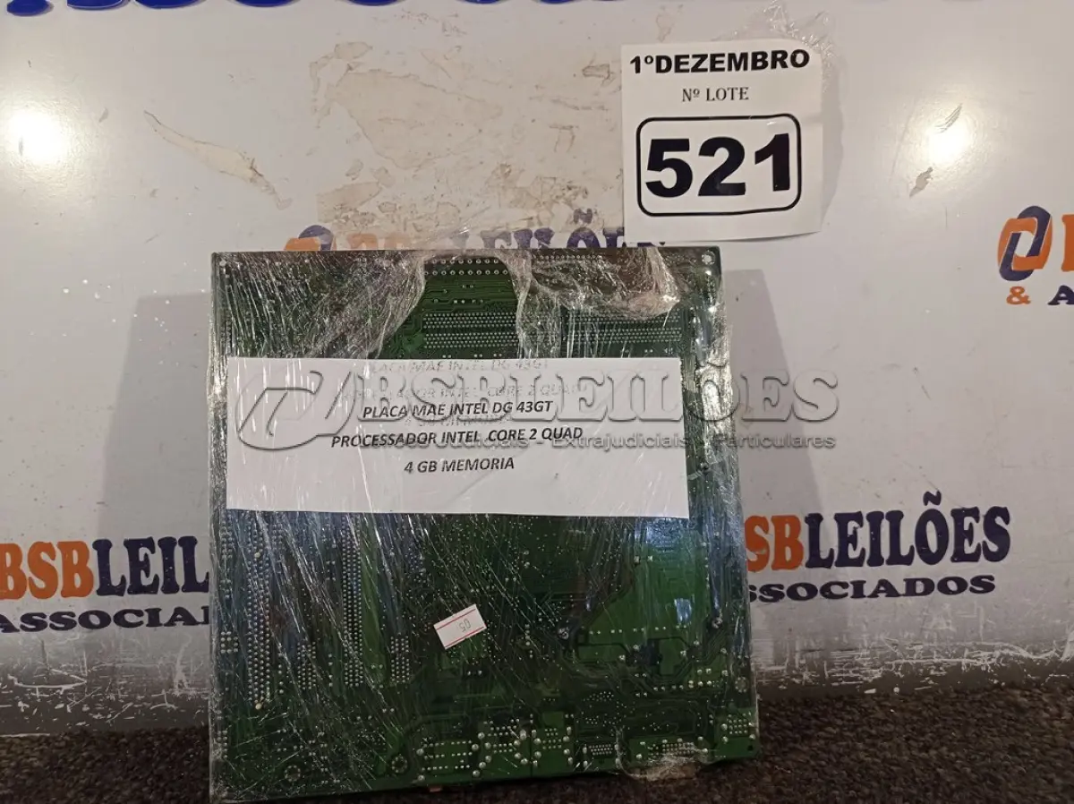 LOTE 521 - 01 PLACA MÃE INTEL DG 43GT, 4GB DE MEMÓRIA E PROCESSADOR CORE2 QUAD. (NO ESTADO) ATENÇÃO! FAZER A VISITAÇÃO ANTES DE ARREMATAR, NÃO SABEMOS SE FUNCIONA. LEILÃO NÃO TEM GARANTIA E NEM DEVOLUÇÃO, SUJEITO A POSSÍVEIS AVARIAS VISÍVEIS/OCULTAS E/OU AUSÊNCIA DE COMPONENTES.