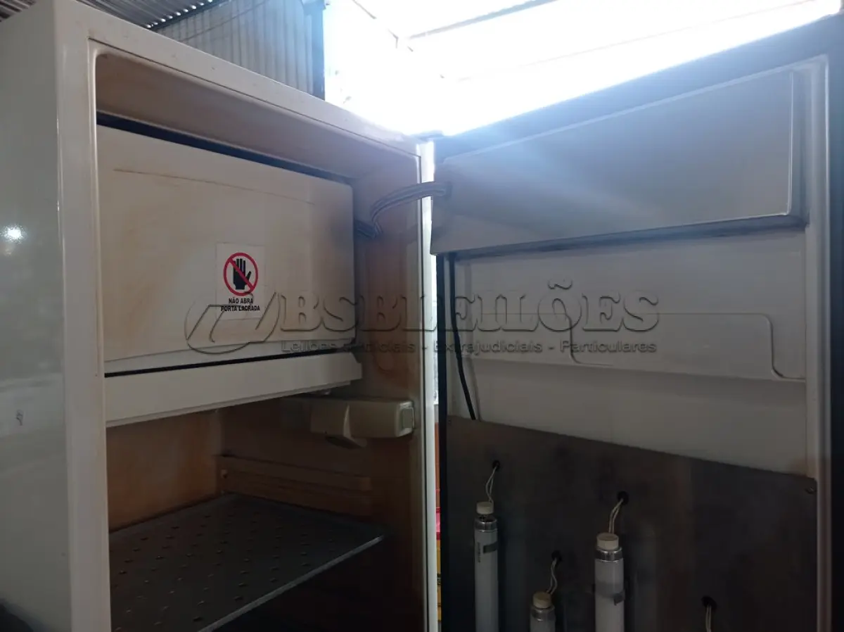 LOTE 349 - 01 GERMINADOR COM ALTERNÂNCIA DE TEMPERATURA. (NO ESTADO) ATENÇÃO! FAZER A VISITAÇÃO ANTES DE ARREMATAR, NÃO SABEMOS SE FUNCIONA. LEILÃO NÃO TEM GARANTIA E NEM DEVOLUÇÃO, SUJEITO A POSSÍVEIS AVARIAS VISÍVEIS/OCULTAS E/OU AUSÊNCIA DE COMPONENTES.