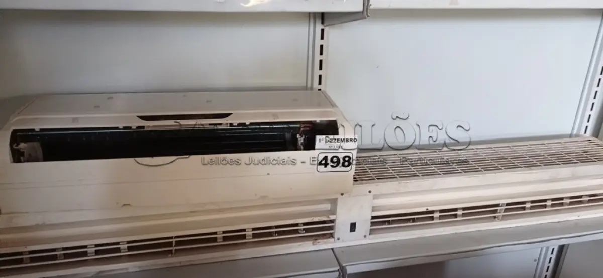 LOTE 498 - 01 EVAPORADORA CARRIER 12000BTU E 01 CORTINA DE AR. (NO ESTADO) ATENÇÃO! FAZER A VISITAÇÃO ANTES DE ARREMATAR, NÃO SABEMOS SE FUNCIONA. LEILÃO NÃO TEM GARANTIA E NEM DEVOLUÇÃO, SUJEITO A POSSÍVEIS AVARIAS VISÍVEIS/OCULTAS E/OU AUSÊNCIA DE COMPONENTES.