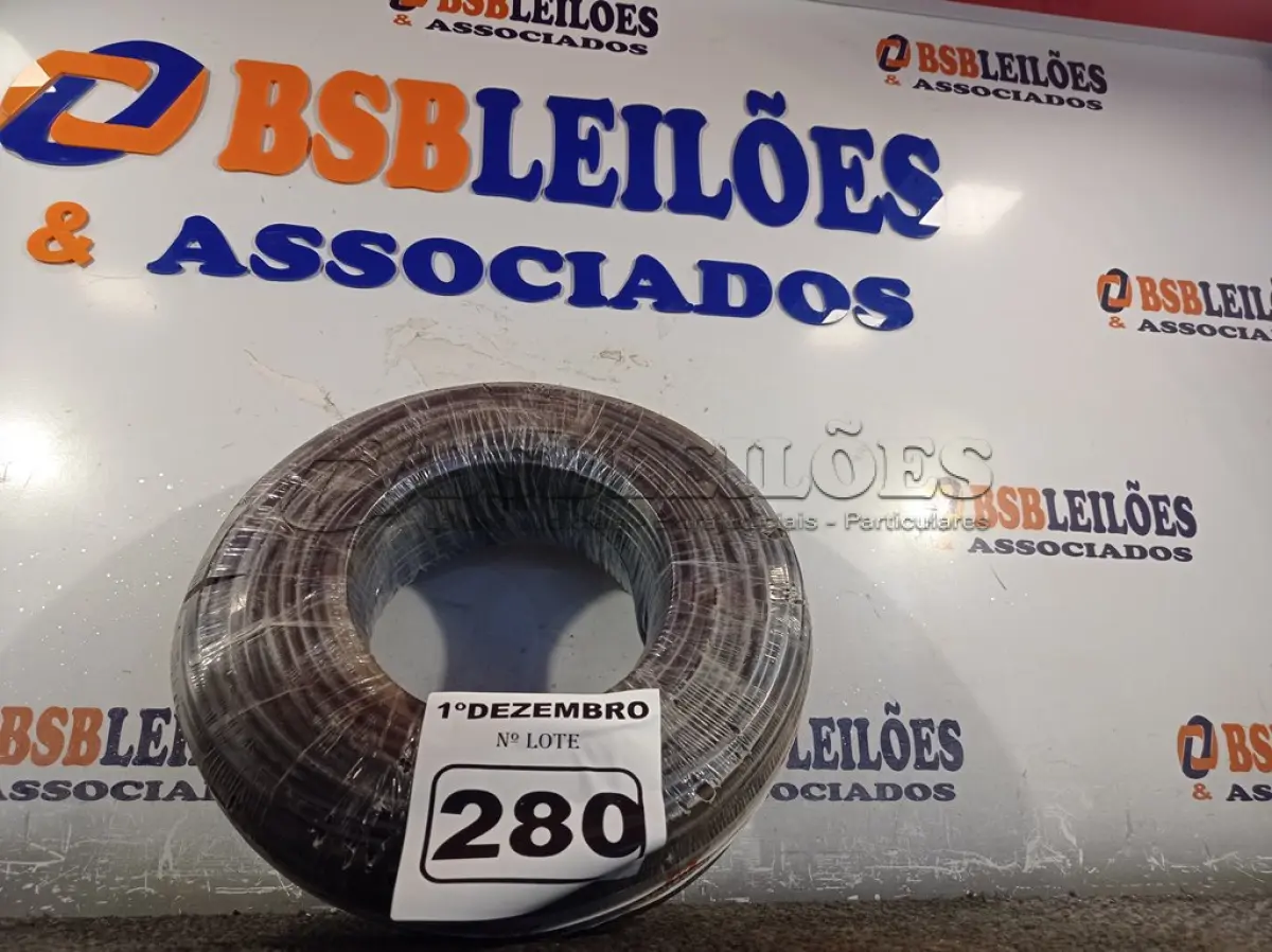 LOTE 280 - 01 ROLO DE CABO FLEXÍVEL 100M 1X10MM NA COR PRETA(NOVO). (NO ESTADO) ATENÇÃO! FAZER A VISITAÇÃO ANTES DE ARREMATAR, NÃO SABEMOS SE FUNCIONA. LEILÃO NÃO TEM GARANTIA E NEM DEVOLUÇÃO, SUJEITO A POSSÍVEIS AVARIAS VISÍVEIS/OCULTAS E/OU AUSÊNCIA DE COMPONENTES.