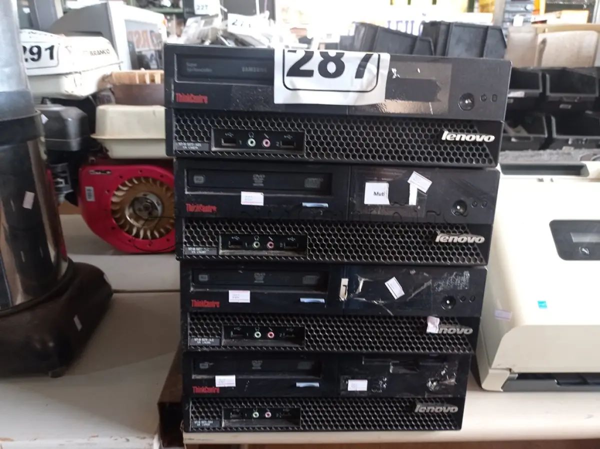 LOTE 287 - 04 CPU’S MARCAS LENOVO. (NO ESTADO) ATENÇÃO! FAZER A VISITAÇÃO ANTES DE ARREMATAR, NÃO SABEMOS SE FUNCIONA. LEILÃO NÃO TEM GARANTIA E NEM DEVOLUÇÃO, SUJEITO A POSSÍVEIS AVARIAS VISÍVEIS/OCULTAS E/OU AUSÊNCIA DE COMPONENTES.
