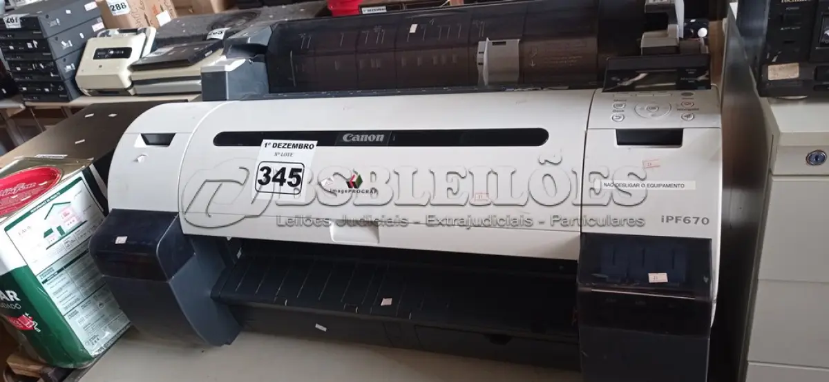 LOTE 345 - 01 PLOTTER CANON MODELO IPF 670. (NO ESTADO) ATENÇÃO! FAZER A VISITAÇÃO ANTES DE ARREMATAR, NÃO SABEMOS SE FUNCIONA. LEILÃO NÃO TEM GARANTIA E NEM DEVOLUÇÃO, SUJEITO A POSSÍVEIS AVARIAS VISÍVEIS/OCULTAS E/OU AUSÊNCIA DE COMPONENTES.