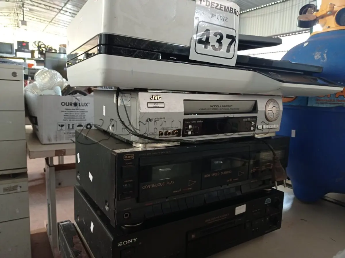 LOTE 437