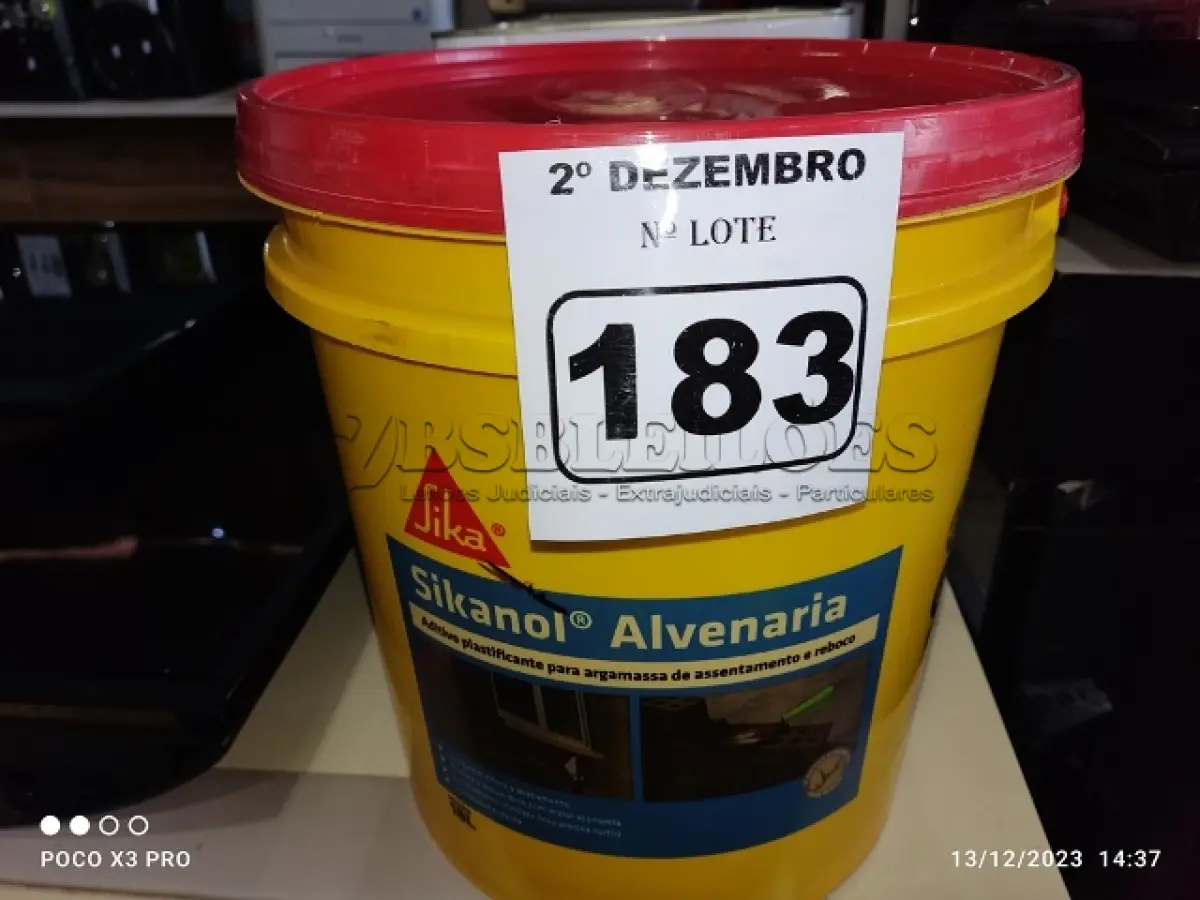LOTE 183 - 01 BALDE DE SIKANOL ALVENARIA, ADITIVO PLASTIFICANTE PARA ARGAMASSA DE ASSENTAMENTO E REBOCO 18L. (NO ESTADO) ATENÇÃO! FAZER A VISITAÇÃO ANTES DE ARREMATAR, NÃO SABEMOS SE FUNCIONA. LEILÃO NÃO TEM GARANTIA E NEM DEVOLUÇÃO, SUJEITO A POSSÍVEIS AVARIAS VISÍVEIS/OCULTAS E/OU AUSÊNCIA DE COMPONENTES.