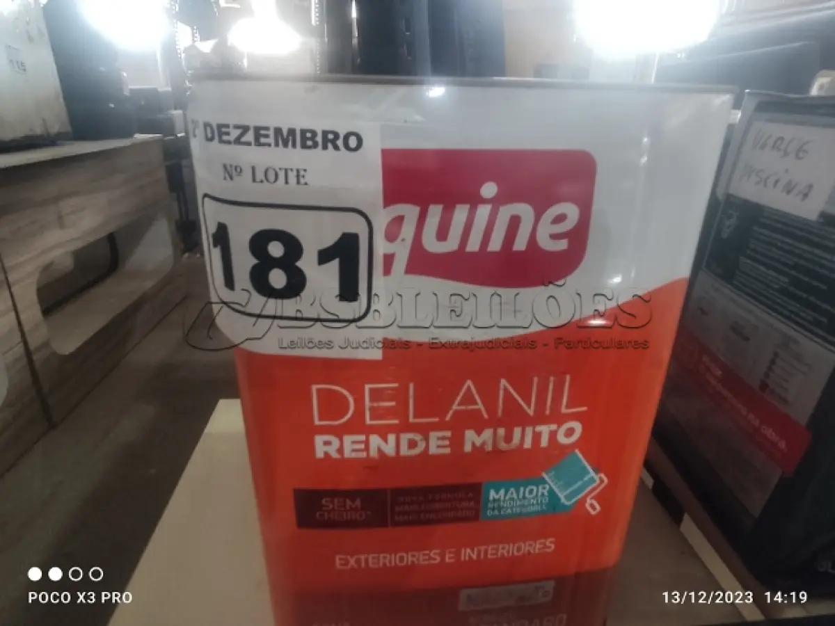 LOTE 181 - 01 LATA DE TINTA IQUINE DELANIL RENDE MUITO 18L NA COR BRANCO GELO. (NO ESTADO) ATENÇÃO! FAZER A VISITAÇÃO ANTES DE ARREMATAR, NÃO SABEMOS SE FUNCIONA. LEILÃO NÃO TEM GARANTIA E NEM DEVOLUÇÃO, SUJEITO A POSSÍVEIS AVARIAS VISÍVEIS/OCULTAS E/OU AUSÊNCIA DE COMPONENTES.