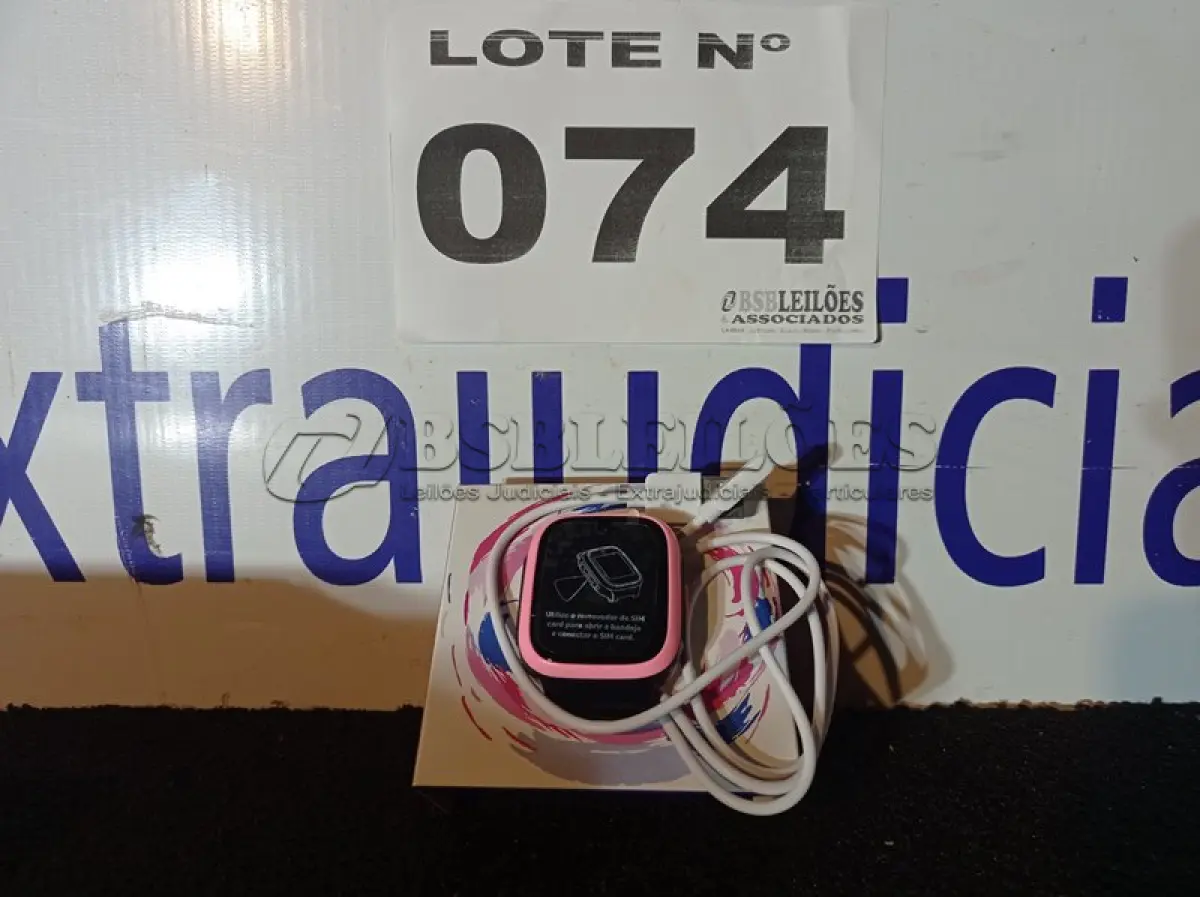 LOTE 074 - 01 - SMARTWATCH INFANTIL MULTILASER KIDWATCH 4G (NO ESTADO, NÃO SABEMOS SE FUNCIONA. LEILÃO NÃO TEM GARANTIA E NEM DEVOLUÇÃO, SUJEITO A POSSÍVEIS AVARIAS VISÍVEIS/OCULTAS E/OU AUSÊNCIA DE COMPONENTES)