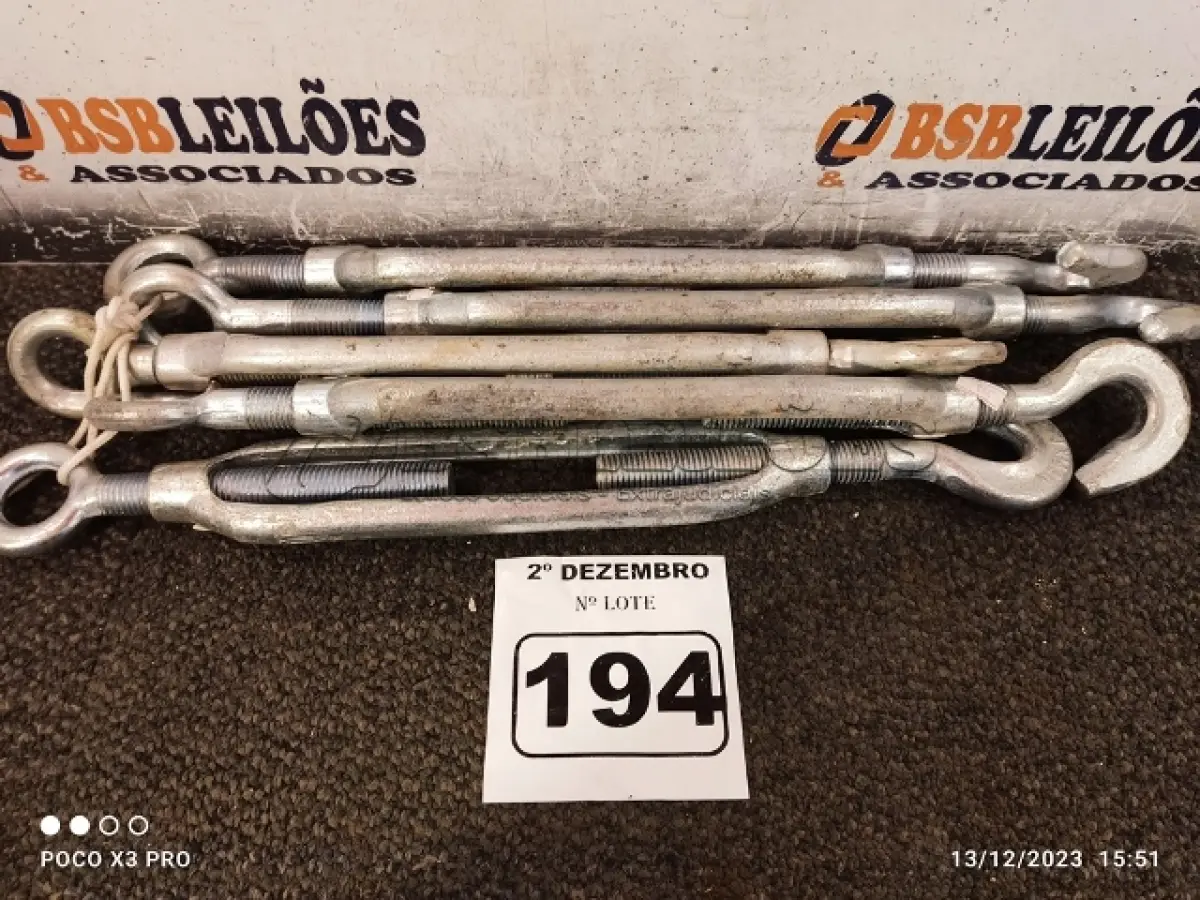 LOTE 194 - 05 ESTICADORES PARA CABO DE AÇO. (NO ESTADO) ATENÇÃO! FAZER A VISITAÇÃO ANTES DE ARREMATAR, NÃO SABEMOS SE FUNCIONA. LEILÃO NÃO TEM GARANTIA E NEM DEVOLUÇÃO, SUJEITO A POSSÍVEIS AVARIAS VISÍVEIS/OCULTAS E/OU AUSÊNCIA DE COMPONENTES.