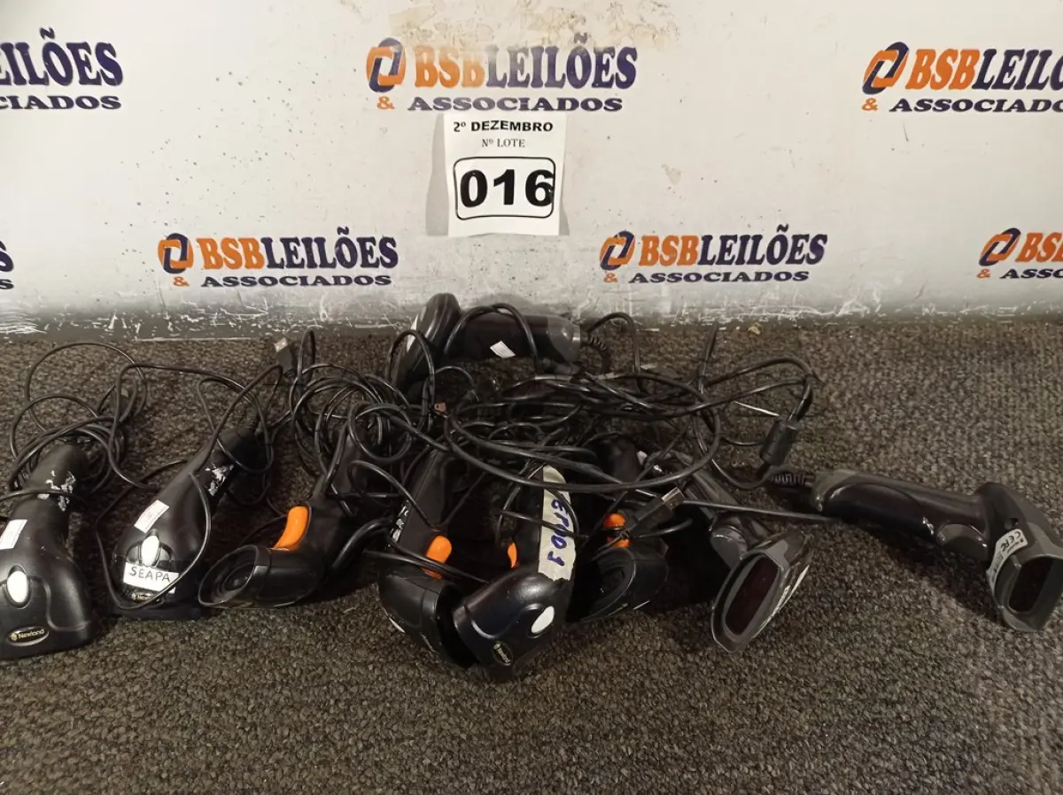 LOTE 016 - 01 LOTE COM VÁRIOS LEITORES DE CÓDIGO DE BARRAS. (NO ESTADO) ATENÇÃO! FAZER A VISITAÇÃO ANTES DE ARREMATAR, NÃO SABEMOS SE FUNCIONA. LEILÃO NÃO TEM GARANTIA E NEM DEVOLUÇÃO, SUJEITO A POSSÍVEIS AVARIAS VISÍVEIS/OCULTAS E/OU AUSÊNCIA DE COMPONENTES.