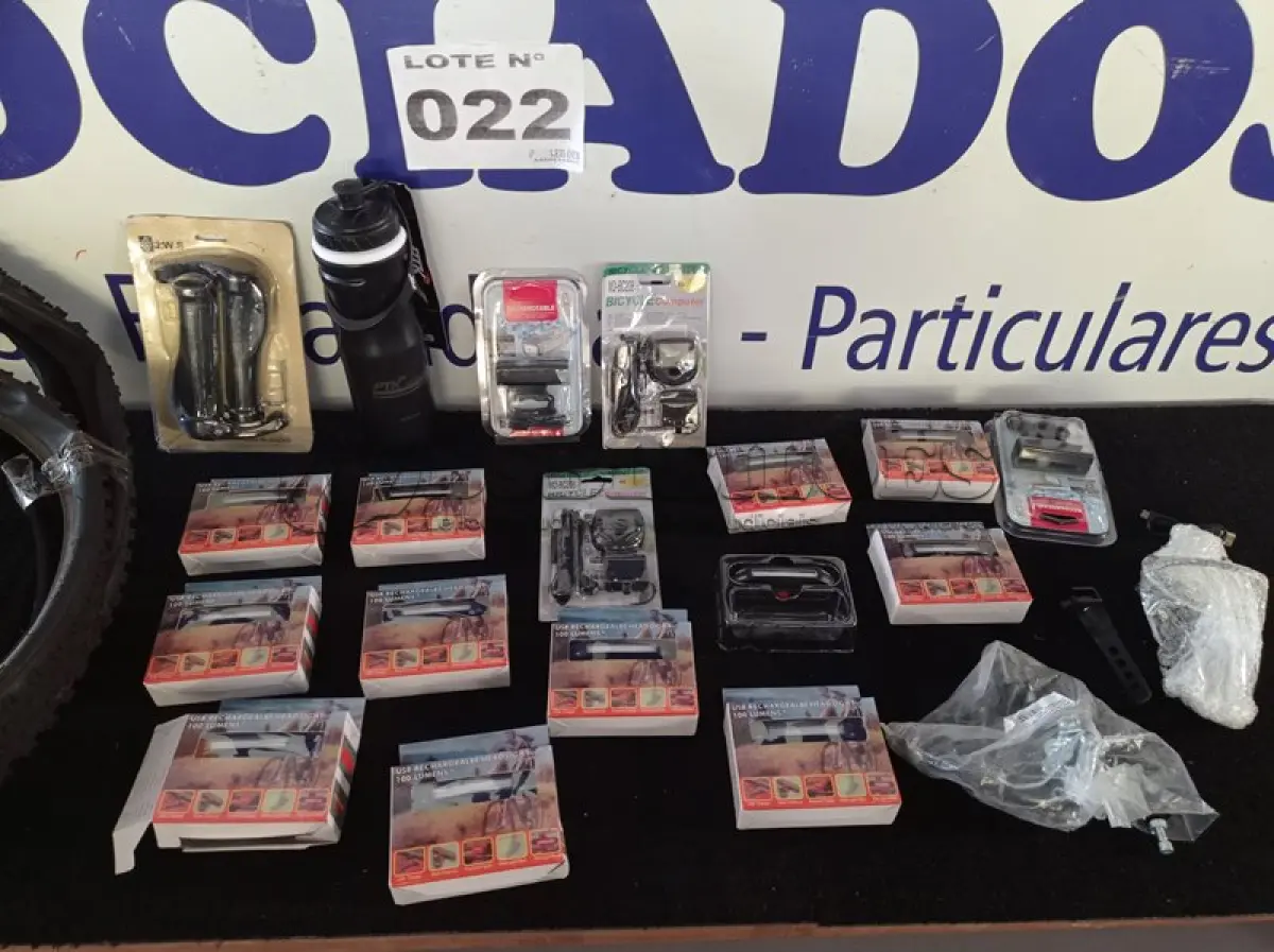 LOTE 022 - 22 – ITENS PARA BICICLETAS(APROXIMADAMENTE) (NO ESTADO, NÃO SABEMOS SE FUNCIONA. LEILÃO NÃO TEM GARANTIA E NEM DEVOLUÇÃO, SUJEITO A POSSÍVEIS AVARIAS VISÍVEIS/OCULTAS E/OU AUSÊNCIA DE COMPONENTES)