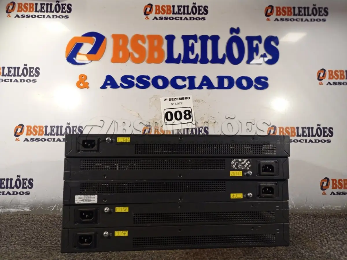 LOTE 008 - 05 SWITCHES MARCAS E MODELOS DIVERSOS. (NO ESTADO) ATENÇÃO! FAZER A VISITAÇÃO ANTES DE ARREMATAR, NÃO SABEMOS SE FUNCIONA. LEILÃO NÃO TEM GARANTIA E NEM DEVOLUÇÃO, SUJEITO A POSSÍVEIS AVARIAS VISÍVEIS/OCULTAS E/OU AUSÊNCIA DE COMPONENTES.