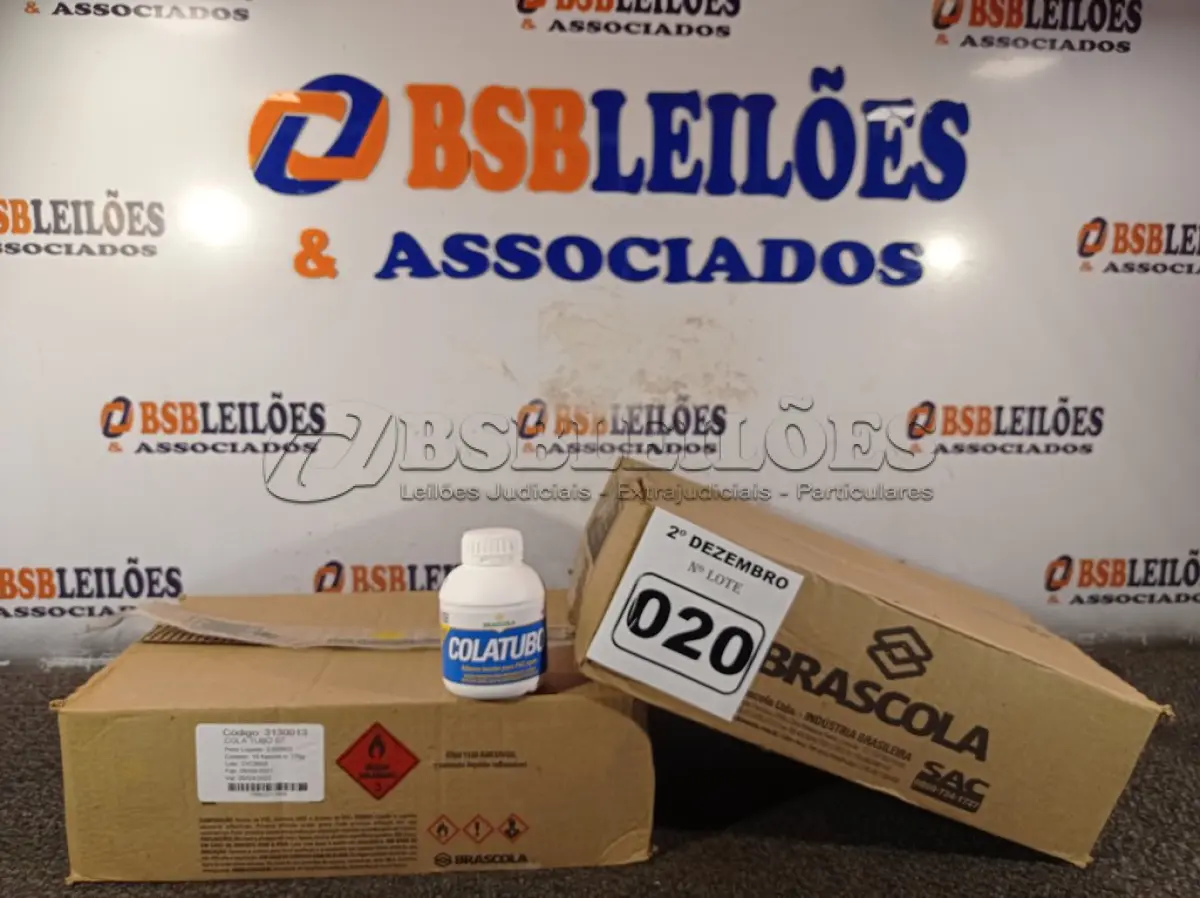 LOTE 020 - 02 CAIXAS COM COLA TUBO ST 175G COM 15 FRASCOS CADA. (NO ESTADO) ATENÇÃO! FAZER A VISITAÇÃO ANTES DE ARREMATAR, NÃO SABEMOS SE FUNCIONA. LEILÃO NÃO TEM GARANTIA E NEM DEVOLUÇÃO, SUJEITO A POSSÍVEIS AVARIAS VISÍVEIS/OCULTAS E/OU AUSÊNCIA DE COMPONENTES.