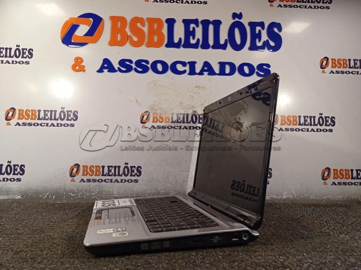 LOTE 035 - 01 NOTEBOOK MARCA HP. (NO ESTADO) ATENÇÃO! FAZER A VISITAÇÃO ANTES DE ARREMATAR, NÃO SABEMOS SE FUNCIONA. LEILÃO NÃO TEM GARANTIA E NEM DEVOLUÇÃO, SUJEITO A POSSÍVEIS AVARIAS VISÍVEIS/OCULTAS E/OU AUSÊNCIA DE COMPONENTES.
