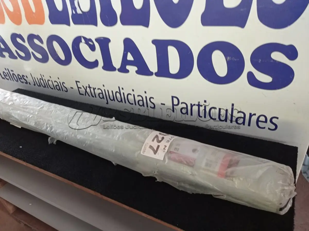 LOTE 027 - 01 - TAPETE 2,00X1,50 METROS (NO ESTADO, NÃO SABEMOS SE FUNCIONA. LEILÃO NÃO TEM GARANTIA E NEM DEVOLUÇÃO, SUJEITO A POSSÍVEIS AVARIAS VISÍVEIS/OCULTAS E/OU AUSÊNCIA DE COMPONENTES)