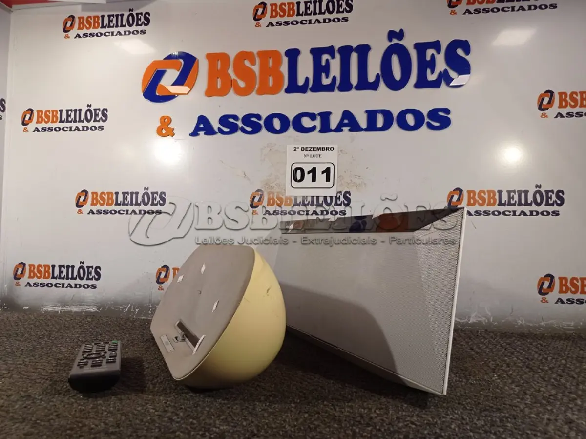 LOTE 011 - 02 SISTEMAS DE ÁUDIO PESSOAL MARCAS E MODELOS DIVERSOS. (NO ESTADO) ATENÇÃO! FAZER A VISITAÇÃO ANTES DE ARREMATAR, NÃO SABEMOS SE FUNCIONA. LEILÃO NÃO TEM GARANTIA E NEM DEVOLUÇÃO, SUJEITO A POSSÍVEIS AVARIAS VISÍVEIS/OCULTAS E/OU AUSÊNCIA DE COMPONENTES.