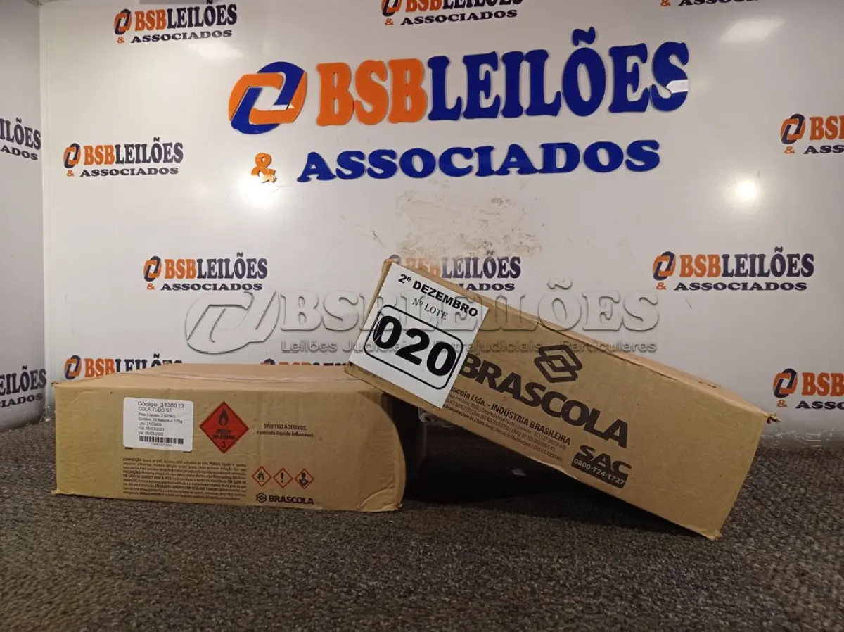 LOTE 020 - 02 CAIXAS COM COLA TUBO ST 175G COM 15 FRASCOS CADA. (NO ESTADO) ATENÇÃO! FAZER A VISITAÇÃO ANTES DE ARREMATAR, NÃO SABEMOS SE FUNCIONA. LEILÃO NÃO TEM GARANTIA E NEM DEVOLUÇÃO, SUJEITO A POSSÍVEIS AVARIAS VISÍVEIS/OCULTAS E/OU AUSÊNCIA DE COMPONENTES.