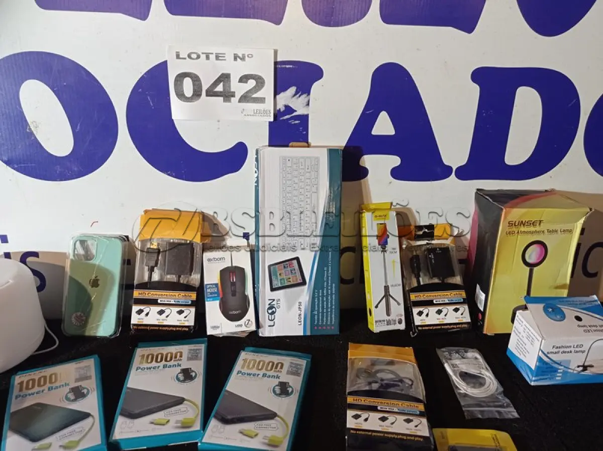LOTE 042 - 20 – ITENS DIVERSOS (APROXIMADAMENTE) (NO ESTADO, NÃO SABEMOS SE FUNCIONA. LEILÃO NÃO TEM GARANTIA E NEM DEVOLUÇÃO, SUJEITO A POSSÍVEIS AVARIAS VISÍVEIS/OCULTAS E/OU AUSÊNCIA DE COMPONENTES)