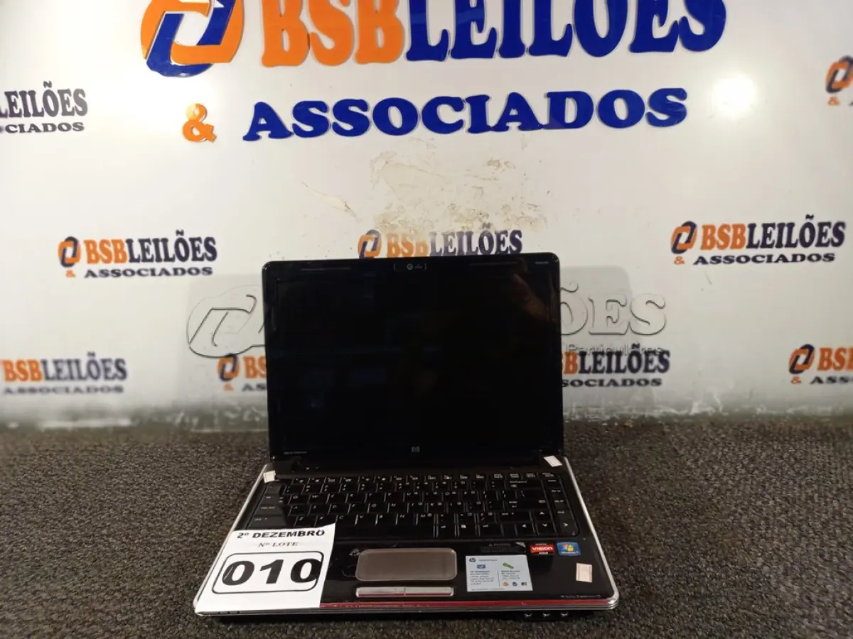 LOTE 010 - 01 NOTEBOOK MARCA HP. (NO ESTADO) ATENÇÃO! FAZER A VISITAÇÃO ANTES DE ARREMATAR, NÃO SABEMOS SE FUNCIONA. LEILÃO NÃO TEM GARANTIA E NEM DEVOLUÇÃO, SUJEITO A POSSÍVEIS AVARIAS VISÍVEIS/OCULTAS E/OU AUSÊNCIA DE COMPONENTES.