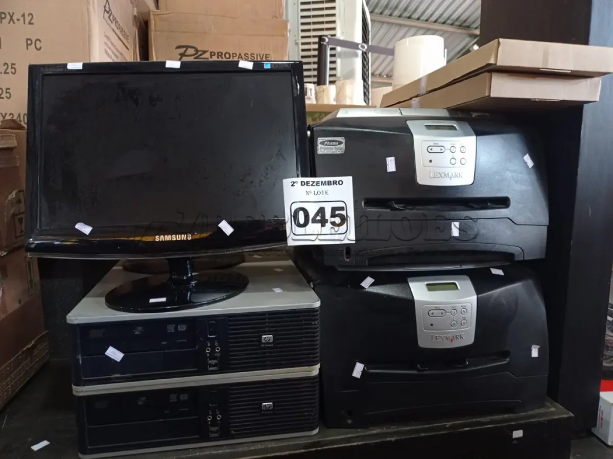 LOTE 045 - 02 IMPRESSORAS LEXMARK E342N, 02 CPU’S, 02 MONITORES E 02 TECLADOS. (NO ESTADO) ATENÇÃO! FAZER A VISITAÇÃO ANTES DE ARREMATAR, NÃO SABEMOS SE FUNCIONA. LEILÃO NÃO TEM GARANTIA E NEM DEVOLUÇÃO, SUJEITO A POSSÍVEIS AVARIAS VISÍVEIS/OCULTAS E/OU AUSÊNCIA DE COMPONENTES.
