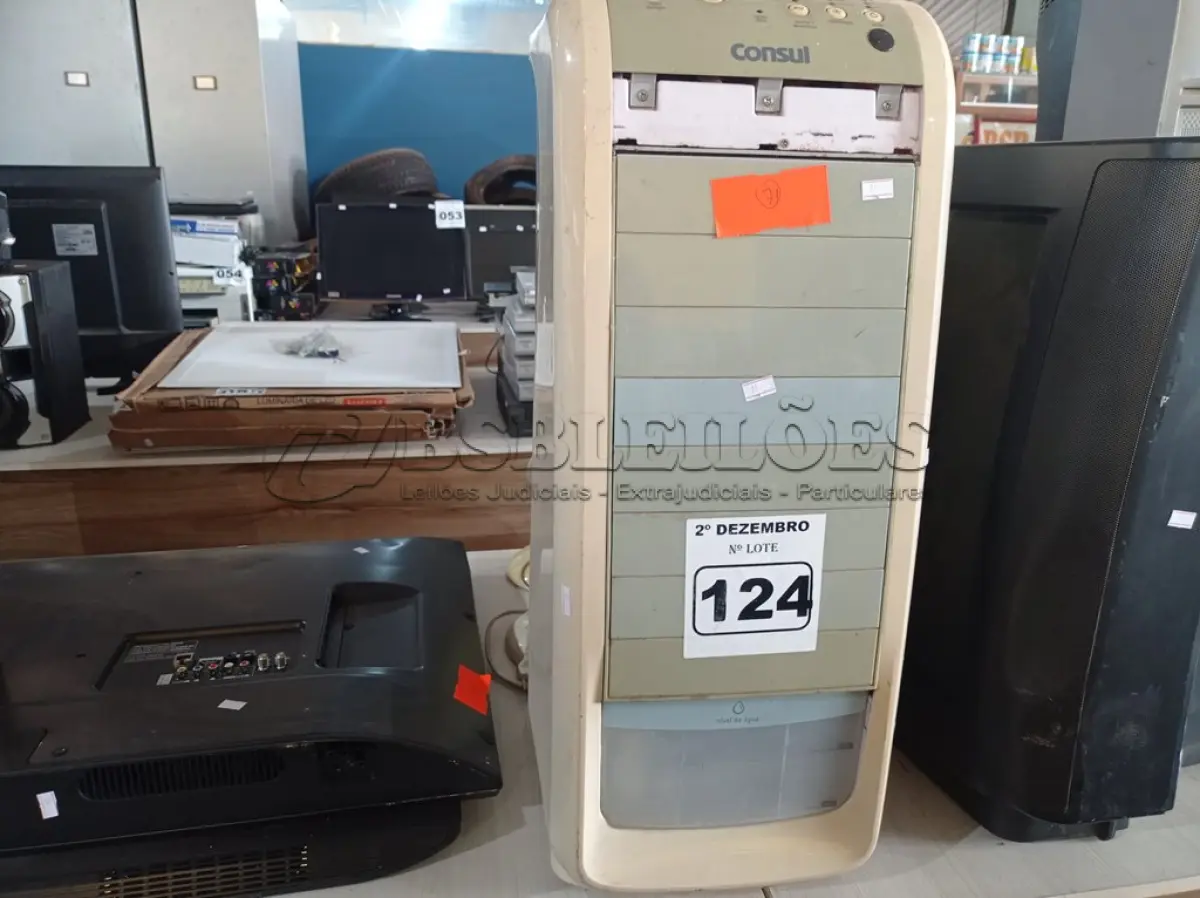 LOTE 124 - 02 VENTILADORES DE COLUNA E 01 CLIMATIZADOR MARCAS E MODELOS DIVERSOS. (NO ESTADO) ATENÇÃO! FAZER A VISITAÇÃO ANTES DE ARREMATAR, NÃO SABEMOS SE FUNCIONA. LEILÃO NÃO TEM GARANTIA E NEM DEVOLUÇÃO, SUJEITO A POSSÍVEIS AVARIAS VISÍVEIS/OCULTAS E/OU AUSÊNCIA DE COMPONENTES.