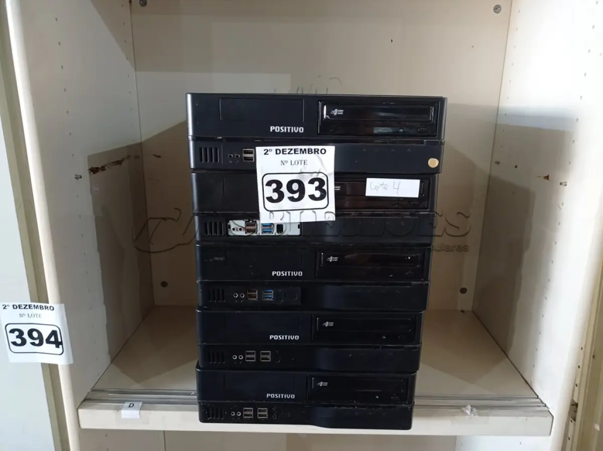 LOTE 393 - 05 CPU’S MARCAS POSITIVO. (NO ESTADO) ATENÇÃO! FAZER A VISITAÇÃO ANTES DE ARREMATAR, NÃO SABEMOS SE FUNCIONA. LEILÃO NÃO TEM GARANTIA E NEM DEVOLUÇÃO, SUJEITO A POSSÍVEIS AVARIAS VISÍVEIS/OCULTAS E/OU AUSÊNCIA DE COMPONENTES.