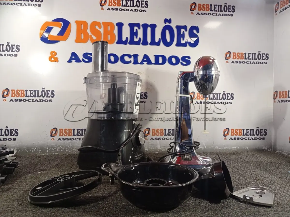 LOTE 292 - 01 MULTIPROCESSADOR E 01 MIX HAMILTON BEACH. (NO ESTADO) ATENÇÃO! FAZER A VISITAÇÃO ANTES DE ARREMATAR, NÃO SABEMOS SE FUNCIONA. LEILÃO NÃO TEM GARANTIA E NEM DEVOLUÇÃO, SUJEITO A POSSÍVEIS AVARIAS VISÍVEIS/OCULTAS E/OU AUSÊNCIA DE COMPONENTES.