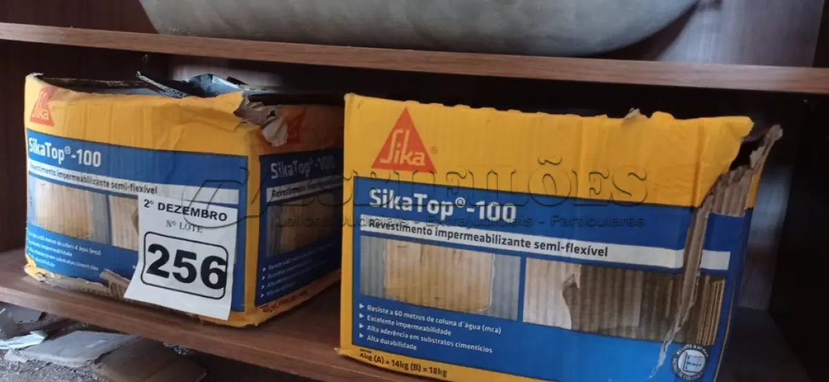 LOTE 256 - 02 CAIXAS DE SIKA TOP-100, REVESTIMENTO IMPERMEABILIZANTE SEMI-FLEXIVEL 18KG. (NO ESTADO) ATENÇÃO! FAZER A VISITAÇÃO ANTES DE ARREMATAR, NÃO SABEMOS SE FUNCIONA. LEILÃO NÃO TEM GARANTIA E NEM DEVOLUÇÃO, SUJEITO A POSSÍVEIS AVARIAS VISÍVEIS/OCULTAS E/OU AUSÊNCIA DE COMPONENTES.