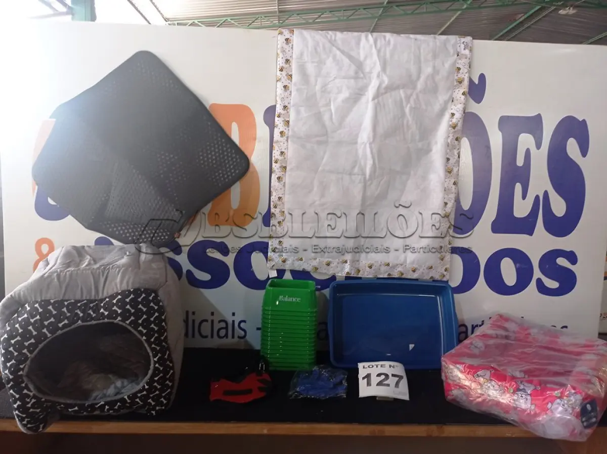 LOTE 127 - 22 – ITENS PARA PETS DIVERSOS (NO ESTADO, NÃO SABEMOS SE FUNCIONA. LEILÃO NÃO TEM GARANTIA E NEM DEVOLUÇÃO, SUJEITO A POSSÍVEIS AVARIAS VISÍVEIS/OCULTAS E/OU AUSÊNCIA DE COMPONENTES)