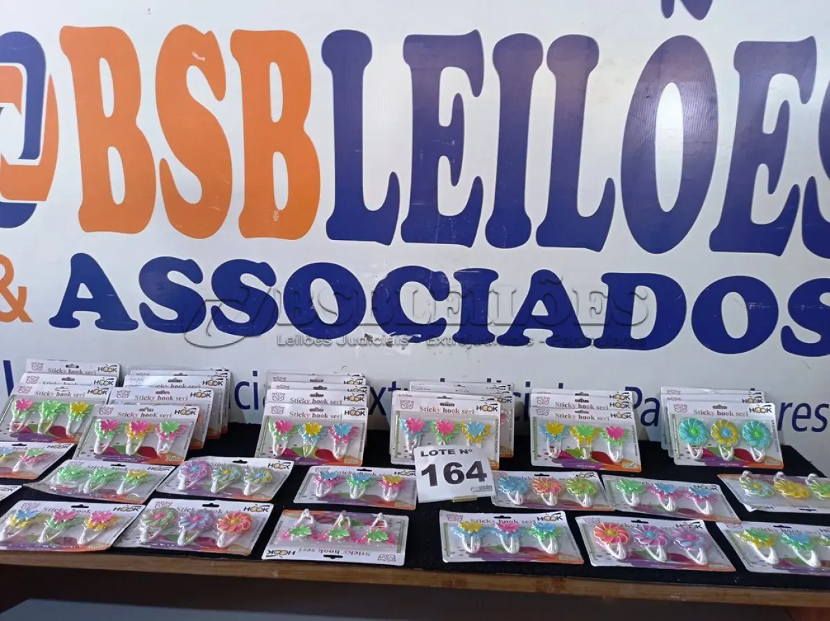 LOTE 164 - 38 - KIT GANCHO COM 03 PÇ MULTIUSO (APROXIMADAMENTE) (NO ESTADO, NÃO SABEMOS SE FUNCIONA. LEILÃO NÃO TEM GARANTIA E NEM DEVOLUÇÃO, SUJEITO A POSSÍVEIS AVARIAS VISÍVEIS/OCULTAS E/OU AUSÊNCIA DE COMPONENTES)
