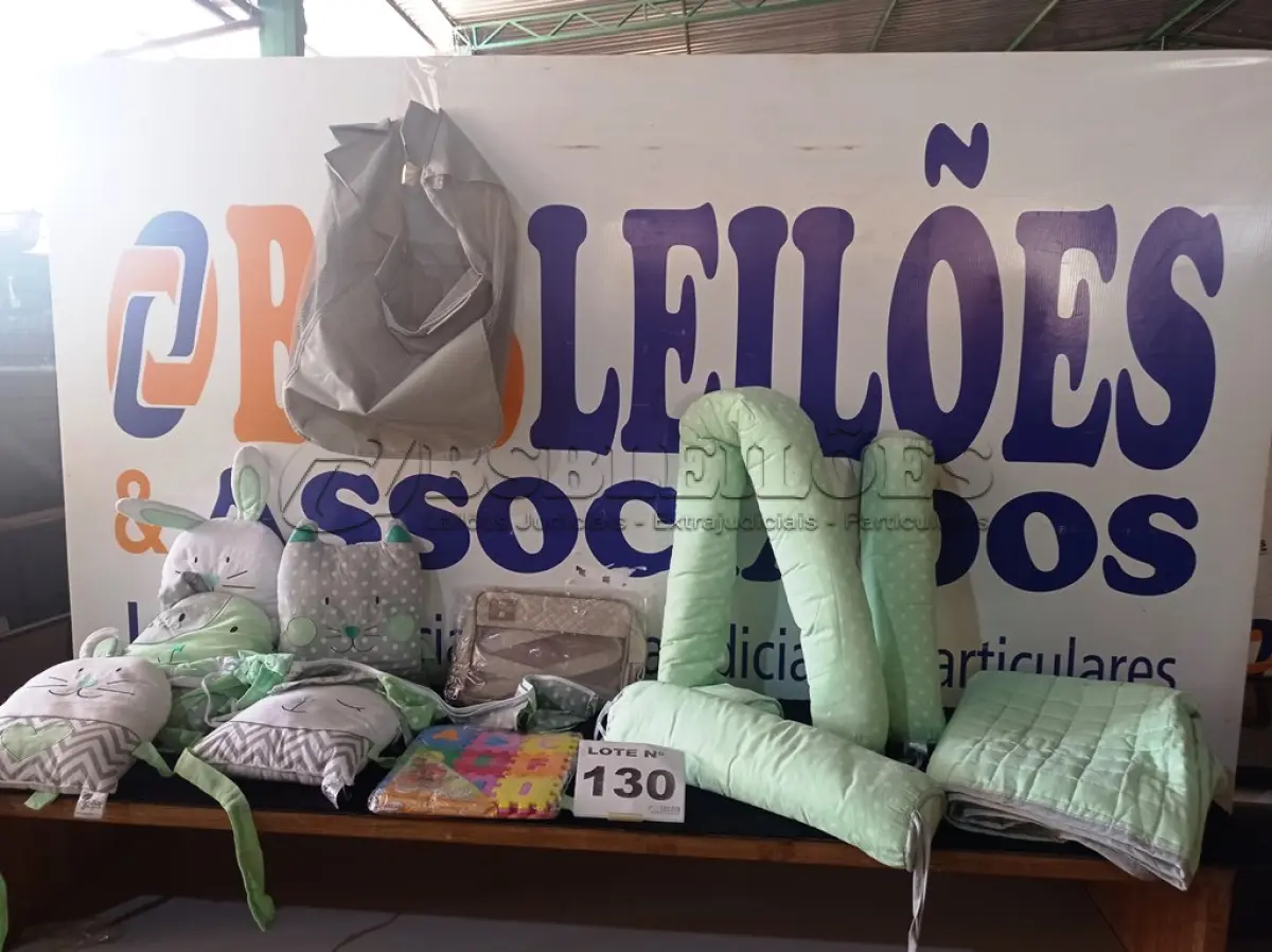LOTE 130 - 12 – ENXOVAIS DE BEBÊ DIVERSOS (NO ESTADO, NÃO SABEMOS SE FUNCIONA. LEILÃO NÃO TEM GARANTIA E NEM DEVOLUÇÃO, SUJEITO A POSSÍVEIS AVARIAS VISÍVEIS/OCULTAS E/OU AUSÊNCIA DE COMPONENTES)