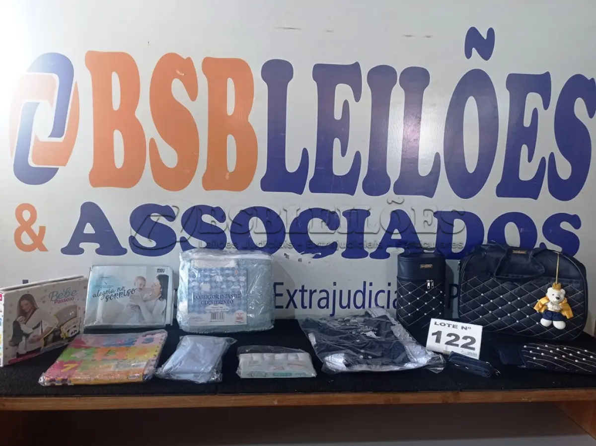 LOTE 122 - 10 - ENXOVAIS DE BEBÊ DIVERSOS (NO ESTADO, NÃO SABEMOS SE FUNCIONA. LEILÃO NÃO TEM GARANTIA E NEM DEVOLUÇÃO, SUJEITO A POSSÍVEIS AVARIAS VISÍVEIS/OCULTAS E/OU AUSÊNCIA DE COMPONENTES)