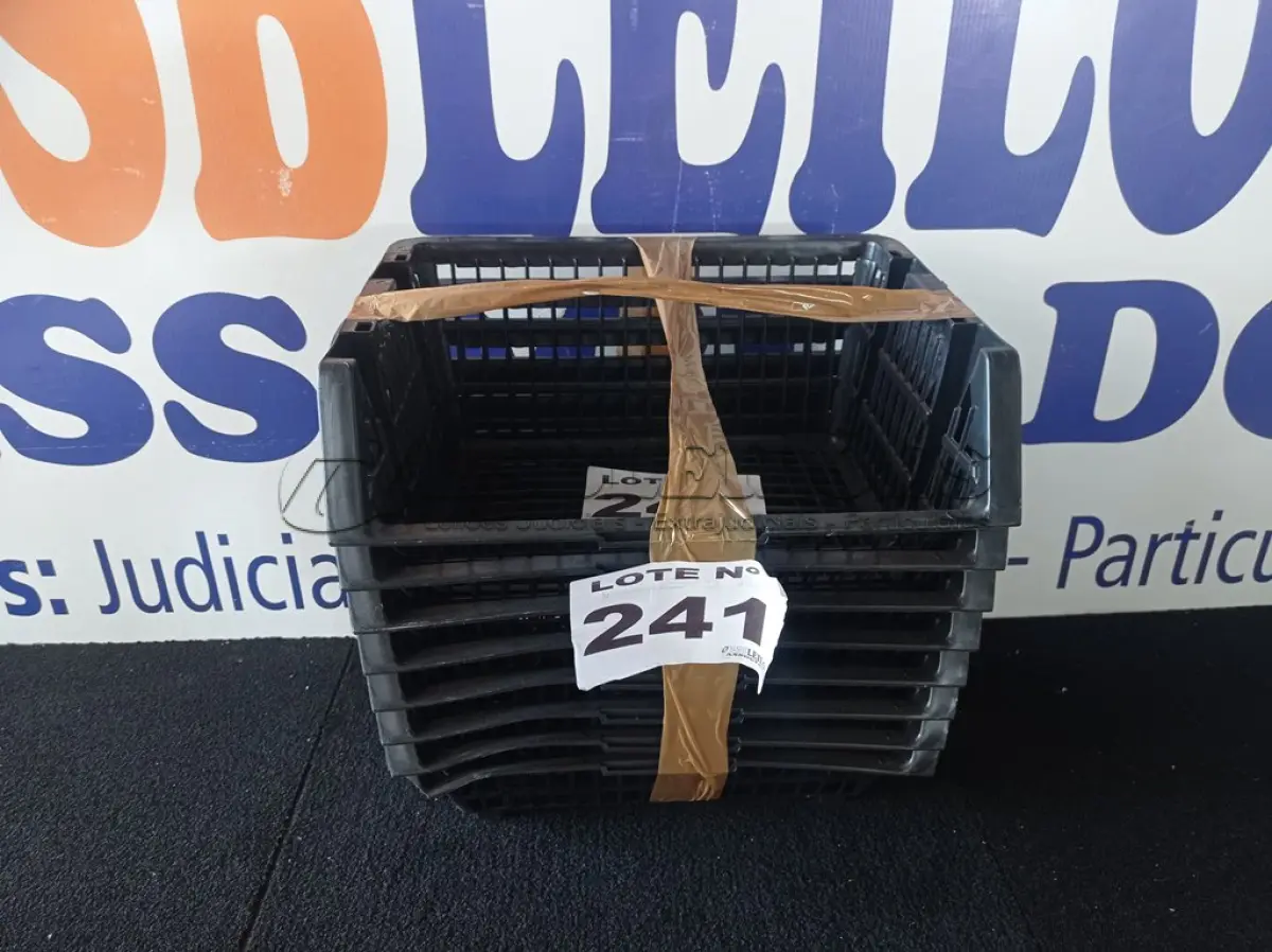 LOTE 241 - 08 – PEÇAS DE CESTO ORGANIZADORA (NO ESTADO, NÃO SABEMOS SE FUNCIONA. LEILÃO NÃO TEM GARANTIA E NEM DEVOLUÇÃO, SUJEITO A POSSÍVEIS AVARIAS VISÍVEIS/OCULTAS E/OU AUSÊNCIA DE COMPONENTES)