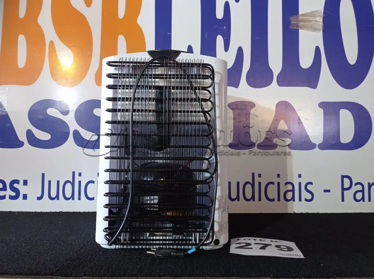 LOTE 279 - 01 - BEBEDOURO DE ÁGUA COLORMAQ PREMIUM COMPRESSOR (NO ESTADO, NÃO SABEMOS SE FUNCIONA. LEILÃO NÃO TEM GARANTIA E NEM DEVOLUÇÃO, SUJEITO A POSSÍVEIS AVARIAS VISÍVEIS/OCULTAS E/OU AUSÊNCIA DE COMPONENTES)