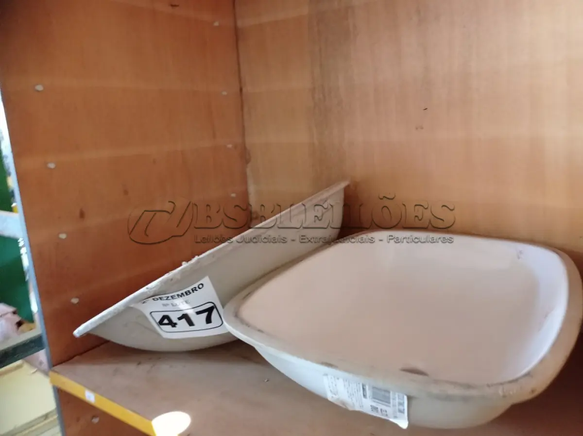 LOTE 417 - 02 CUBAS PARA LAVATÓRIO MARCAS E MODELOS DIVERSOS. (NO ESTADO) ATENÇÃO! FAZER A VISITAÇÃO ANTES DE ARREMATAR, NÃO SABEMOS SE FUNCIONA. LEILÃO NÃO TEM GARANTIA E NEM DEVOLUÇÃO, SUJEITO A POSSÍVEIS AVARIAS VISÍVEIS/OCULTAS E/OU AUSÊNCIA DE COMPONENTES.