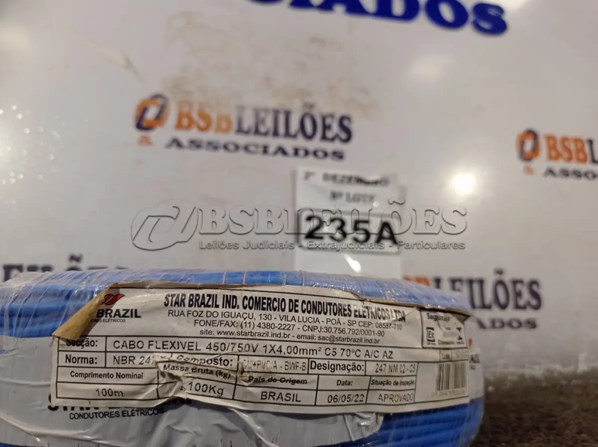 LOTE 235 - 01 ROLO DE CABO FLEXÍVEL 100M 1X4MM NA COR AZUL (NOVO). (NO ESTADO) ATENÇÃO! FAZER A VISITAÇÃO ANTES DE ARREMATAR, NÃO SABEMOS SE FUNCIONA. LEILÃO NÃO TEM GARANTIA E NEM DEVOLUÇÃO, SUJEITO A POSSÍVEIS AVARIAS VISÍVEIS/OCULTAS E/OU AUSÊNCIA DE COMPONENTES.