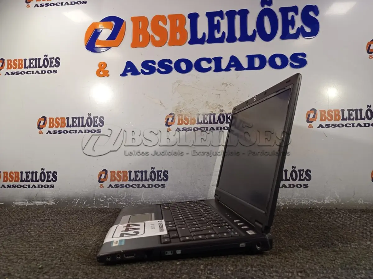 LOTE 442 - 01 NOTEBOOK MARCA AMAZON PC. (NO ESTADO) ATENÇÃO! FAZER A VISITAÇÃO ANTES DE ARREMATAR, NÃO SABEMOS SE FUNCIONA. LEILÃO NÃO TEM GARANTIA E NEM DEVOLUÇÃO, SUJEITO A POSSÍVEIS AVARIAS VISÍVEIS/OCULTAS E/OU AUSÊNCIA DE COMPONENTES.
