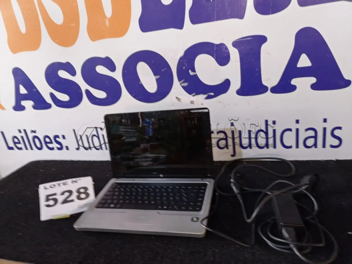 LOTE 528 - 01 - NOTEBOOK HP (NO ESTADO, NÃO SABEMOS SE FUNCIONA. LEILÃO NÃO TEM GARANTIA E NEM DEVOLUÇÃO, SUJEITO A POSSÍVEIS AVARIAS VISÍVEIS/OCULTAS E/OU AUSÊNCIA DE COMPONENTES)