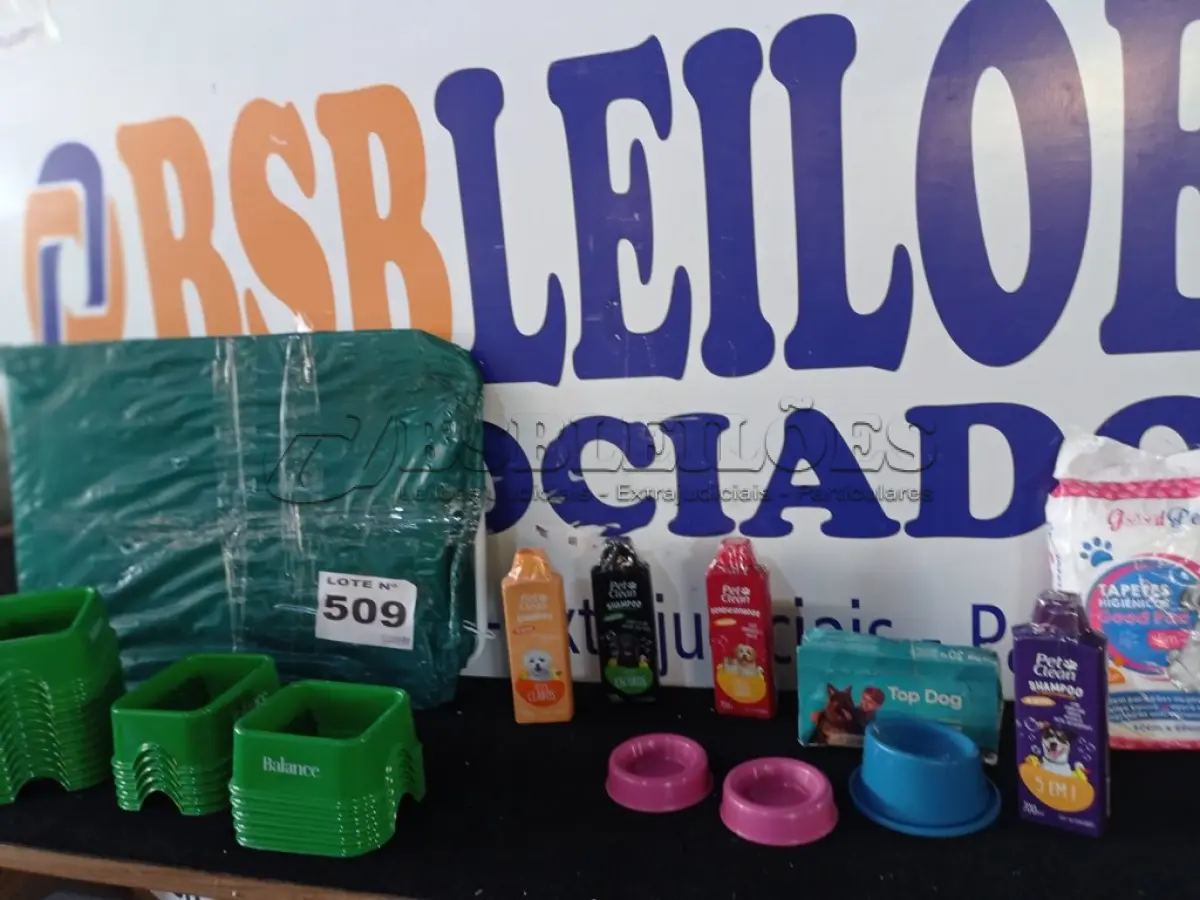 LOTE 509 - 32 – ITENS PET DIVERSOS (APROXIMADAMENTE)(NO ESTADO, NÃO SABEMOS SE FUNCIONA. LEILÃO NÃO TEM GARANTIA E NEM DEVOLUÇÃO, SUJEITO A POSSÍVEIS AVARIAS VISÍVEIS/OCULTAS E/OU AUSÊNCIA DE COMPONENTES)