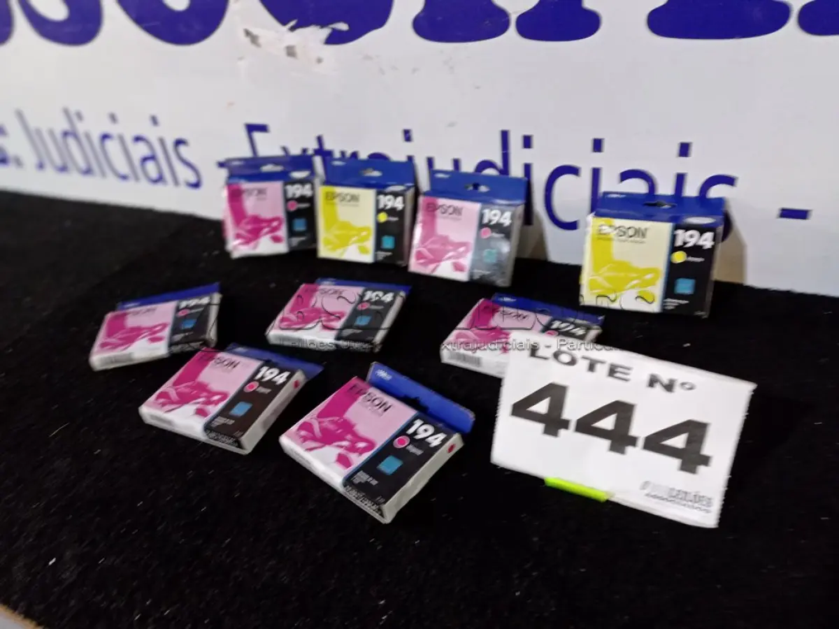 LOTE 444 - 09 – CARTUCHO DE TINTA EPSON (NO ESTADO, NÃO SABEMOS SE FUNCIONA. LEILÃO NÃO TEM GARANTIA E NEM DEVOLUÇÃO, SUJEITO A POSSÍVEIS AVARIAS VISÍVEIS/OCULTAS E/OU AUSÊNCIA DE COMPONENTES)