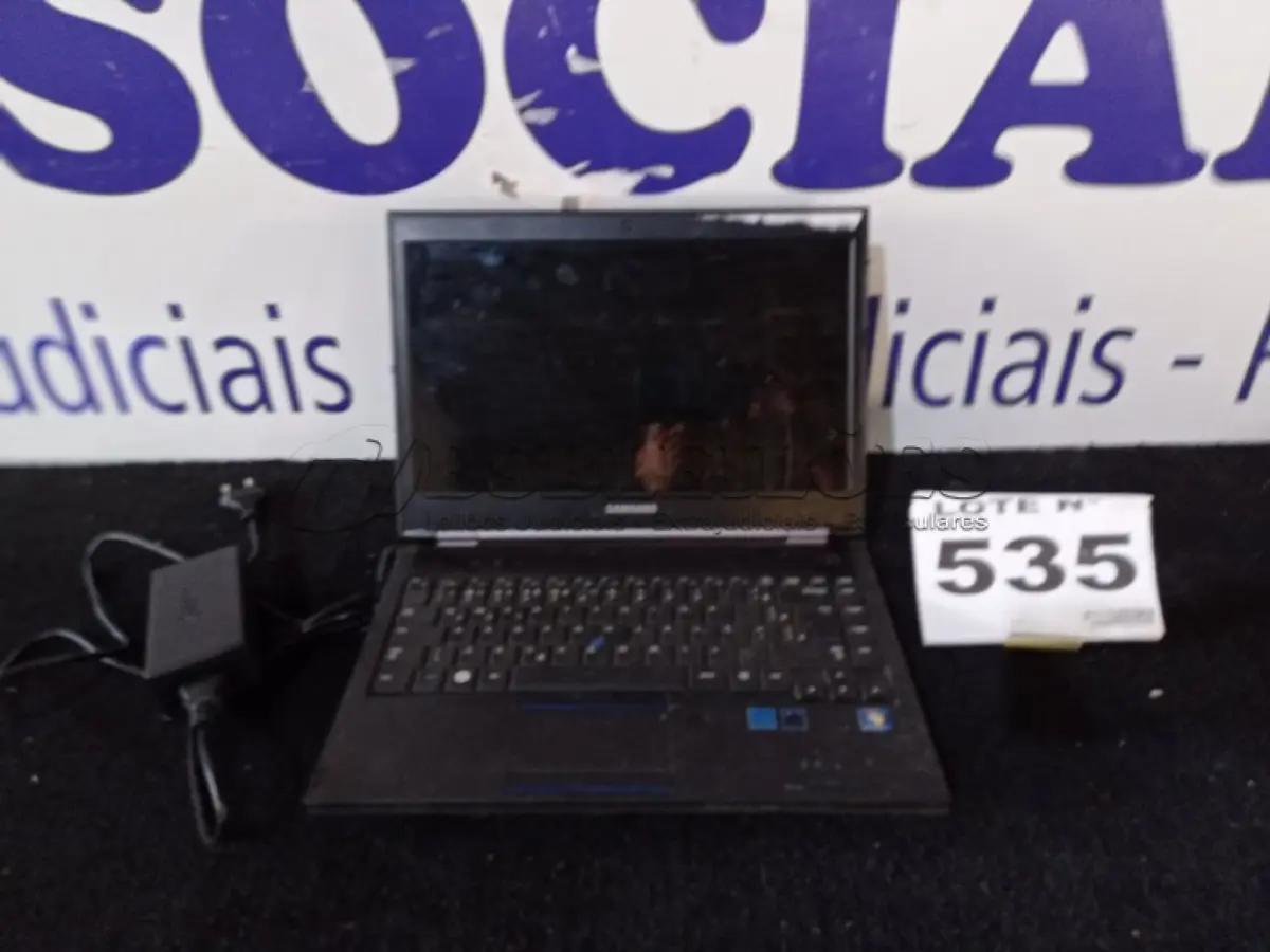 LOTE 535 - 01 – NOTEBOOK SAMSUNG I5 (NO ESTADO, NÃO SABEMOS SE FUNCIONA. LEILÃO NÃO TEM GARANTIA E NEM DEVOLUÇÃO, SUJEITO A POSSÍVEIS AVARIAS VISÍVEIS/OCULTAS E/OU AUSÊNCIA DE COMPONENTES)