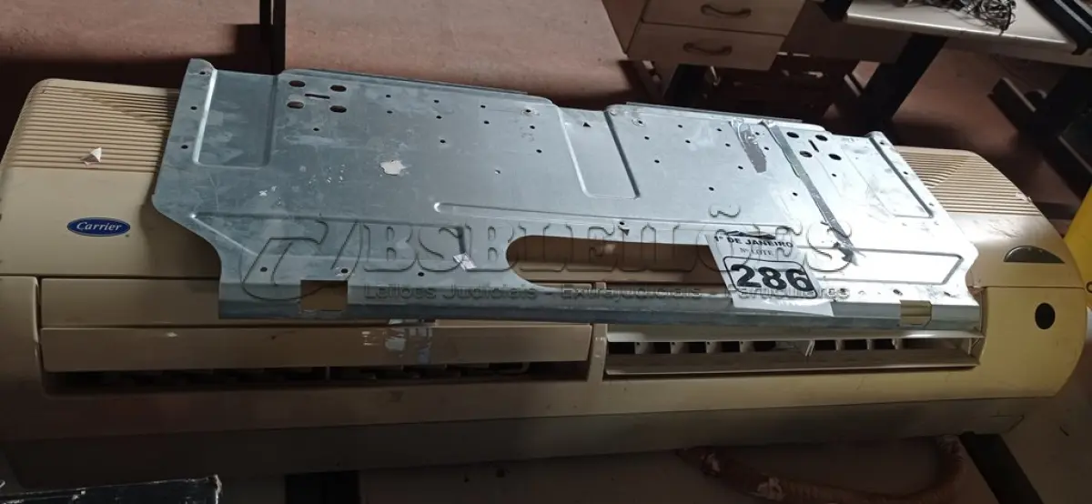 LOTE 286 - 01 EVAPORADORA MARCA CARRIER. (NO ESTADO) ATENÇÃO! FAZER A VISITAÇÃO ANTES DE ARREMATAR, NÃO SABEMOS SE FUNCIONA. LEILÃO NÃO TEM GARANTIA E NEM DEVOLUÇÃO, SUJEITO A POSSÍVEIS AVARIAS VISÍVEIS/OCULTAS E/OU AUSÊNCIA DE COMPONENTES.