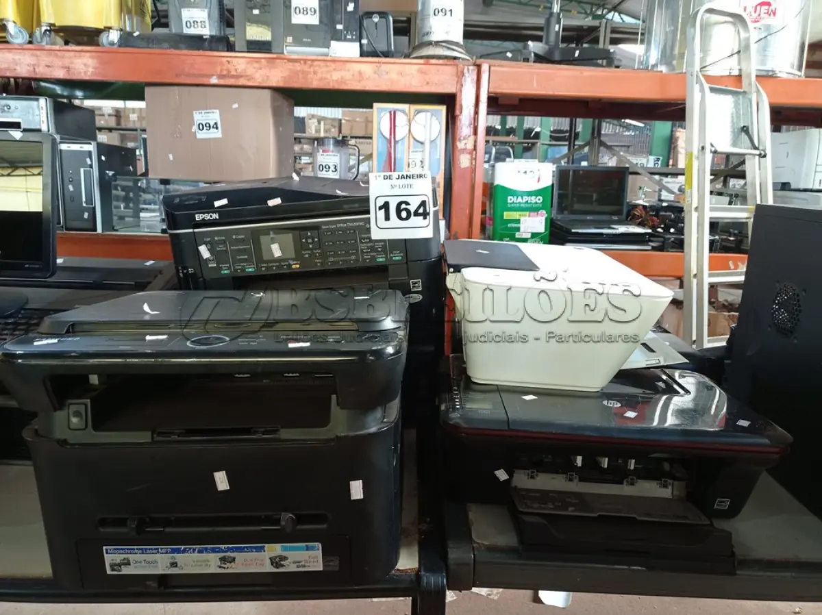 LOTE 164 - 06 IMPRESSORAS MARCAS E MODELOS DIVERSOS. (NO ESTADO) ATENÇÃO! FAZER A VISITAÇÃO ANTES DE ARREMATAR, NÃO SABEMOS SE FUNCIONA. LEILÃO NÃO TEM GARANTIA E NEM DEVOLUÇÃO, SUJEITO A POSSÍVEIS AVARIAS VISÍVEIS/OCULTAS E/OU AUSÊNCIA DE COMPONENTES.