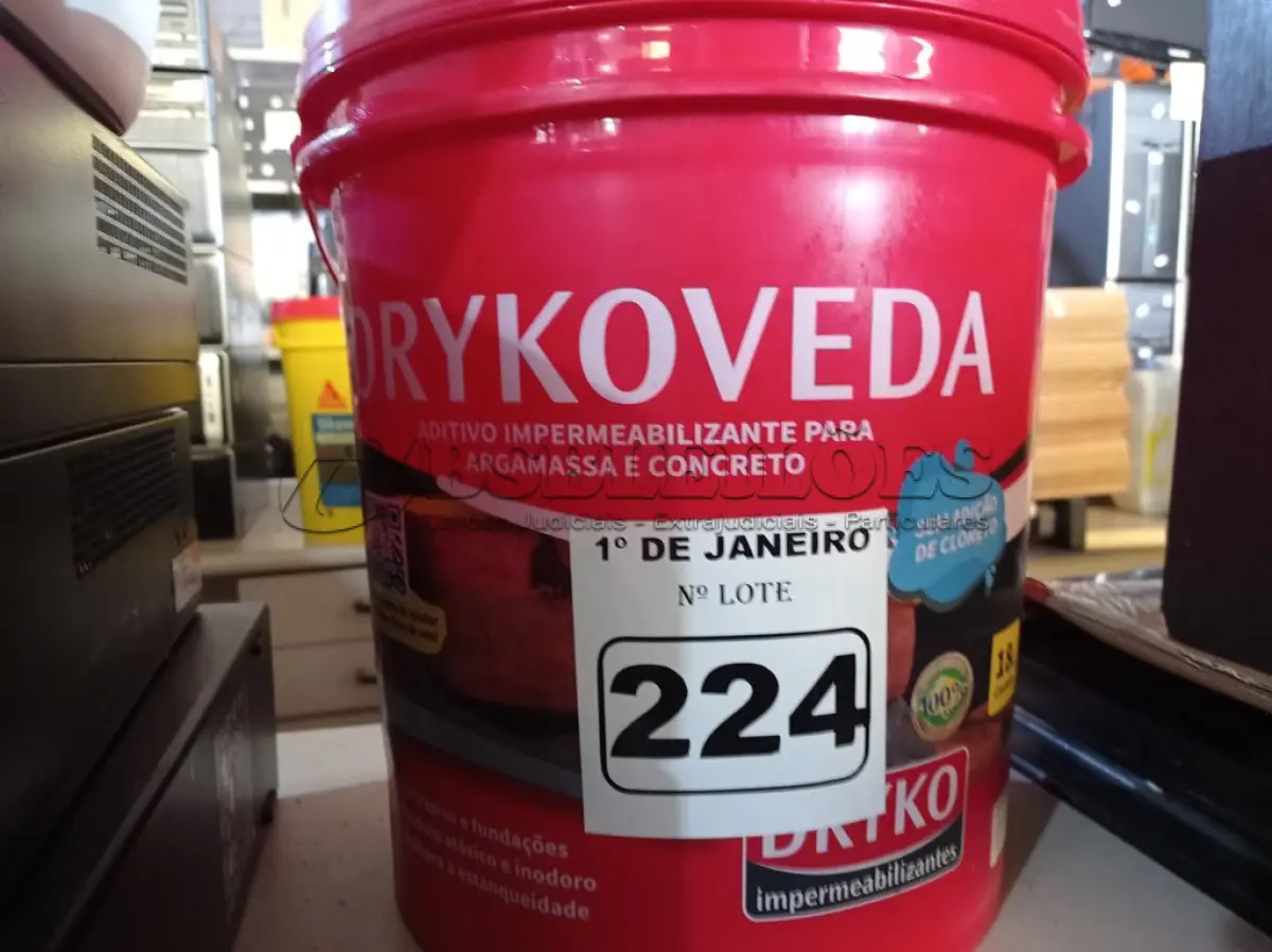 LOTE 224 - 01 BALDE DE DRYKOVEDA, ADITIVO IMPERMEABILIZANTE PARA ARGAMASSA E CONCRETO. (NO ESTADO) ATENÇÃO! FAZER A VISITAÇÃO ANTES DE ARREMATAR, NÃO SABEMOS SE FUNCIONA. LEILÃO NÃO TEM GARANTIA E NEM DEVOLUÇÃO, SUJEITO A POSSÍVEIS AVARIAS VISÍVEIS/OCULTAS E/OU AUSÊNCIA DE COMPONENTES.