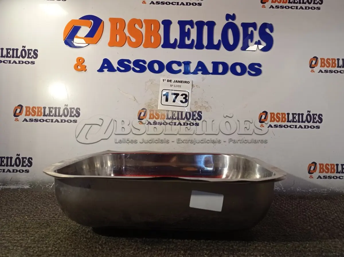 LOTE 173 - 01 CUBAS EM AÇO INOX. (NO ESTADO) ATENÇÃO! FAZER A VISITAÇÃO ANTES DE ARREMATAR, NÃO SABEMOS SE FUNCIONA. LEILÃO NÃO TEM GARANTIA E NEM DEVOLUÇÃO, SUJEITO A POSSÍVEIS AVARIAS VISÍVEIS/OCULTAS E/OU AUSÊNCIA DE COMPONENTES.