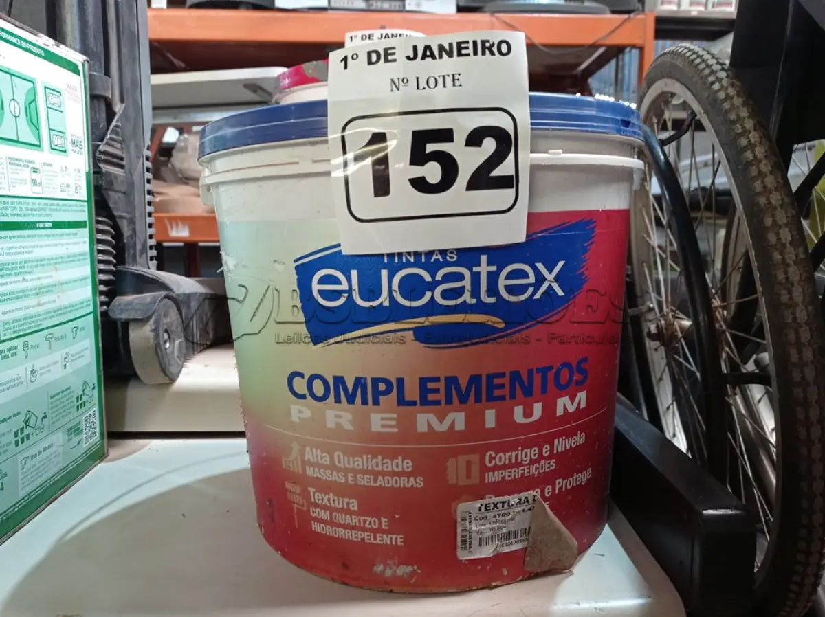 LOTE 152 - 01 BALDE DE TEXTURA EUCATEX 23KG. (NO ESTADO) ATENÇÃO! FAZER A VISITAÇÃO ANTES DE ARREMATAR, NÃO SABEMOS SE FUNCIONA. LEILÃO NÃO TEM GARANTIA E NEM DEVOLUÇÃO, SUJEITO A POSSÍVEIS AVARIAS VISÍVEIS/OCULTAS E/OU AUSÊNCIA DE COMPONENTES.