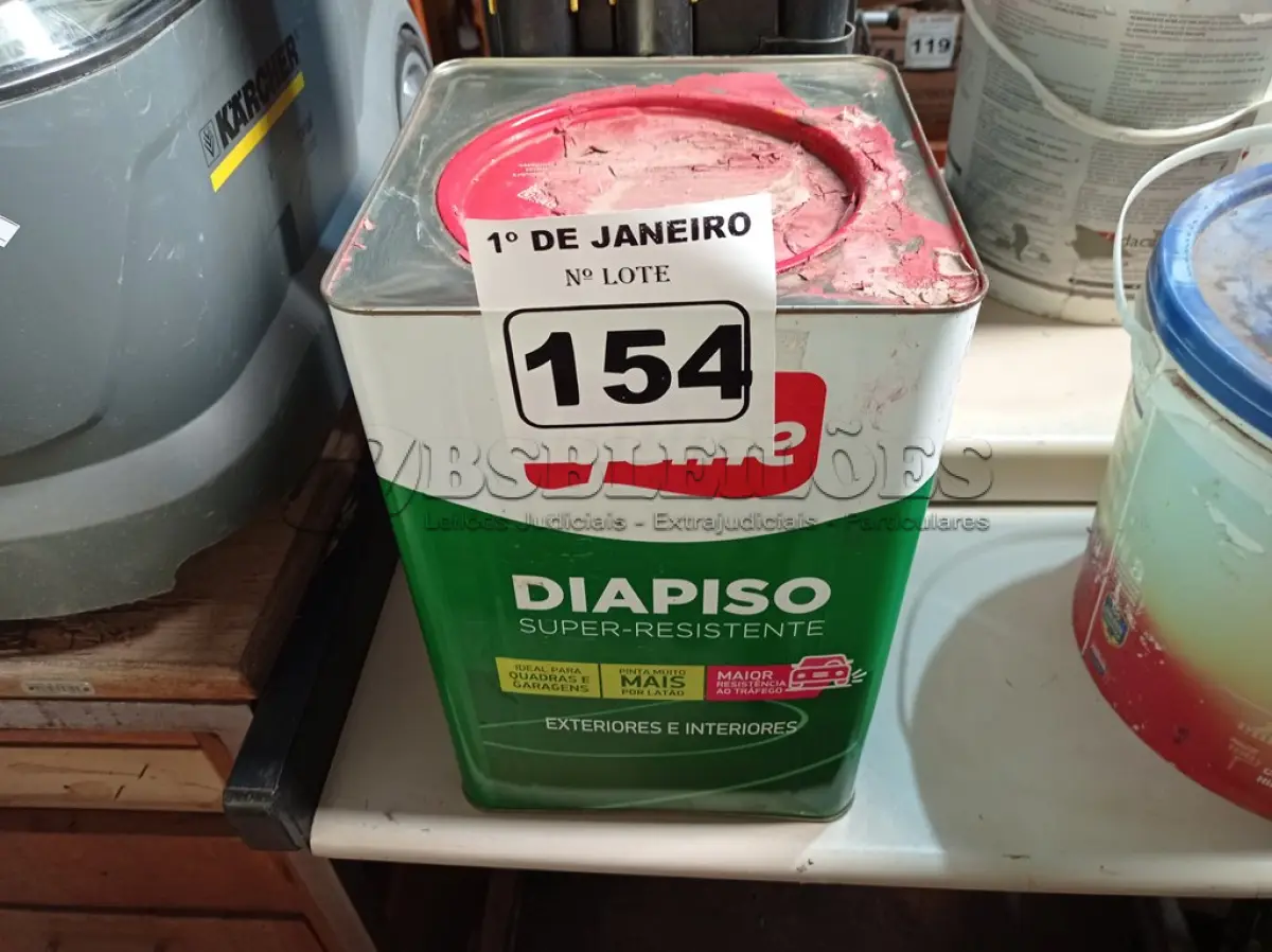 LOTE 154 - 01 LATA DE TINTA IQUINE DIAPISO SUPER RESISTENTE 18L NA COR VERMELHA. (NO ESTADO) ATENÇÃO! FAZER A VISITAÇÃO ANTES DE ARREMATAR, NÃO SABEMOS SE FUNCIONA. LEILÃO NÃO TEM GARANTIA E NEM DEVOLUÇÃO, SUJEITO A POSSÍVEIS AVARIAS VISÍVEIS/OCULTAS E/OU AUSÊNCIA DE COMPONENTES.
