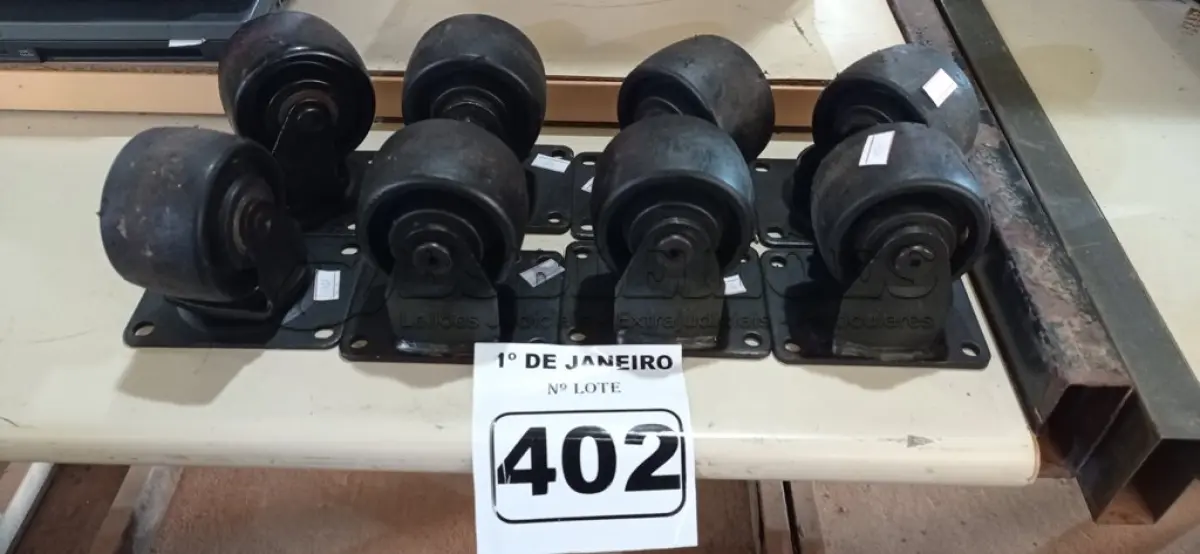 LOTE 402 - 08 ROLDANAS. (NO ESTADO) ATENÇÃO! FAZER A VISITAÇÃO ANTES DE ARREMATAR, NÃO SABEMOS SE FUNCIONA. LEILÃO NÃO TEM GARANTIA E NEM DEVOLUÇÃO, SUJEITO A POSSÍVEIS AVARIAS VISÍVEIS/OCULTAS E/OU AUSÊNCIA DE COMPONENTES.